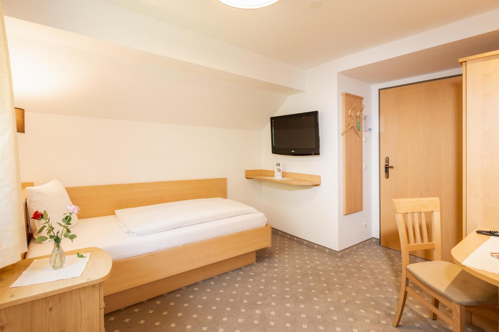 סנט מיכאל אים לונגאו Landhotel Stofflerwirt מראה חיצוני תמונה