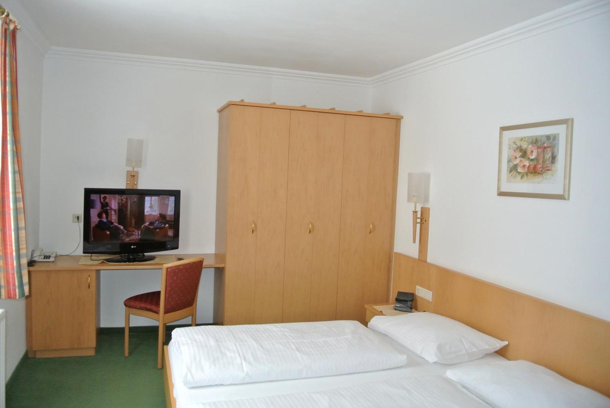 סנט מיכאל אים לונגאו Landhotel Stofflerwirt מראה חיצוני תמונה