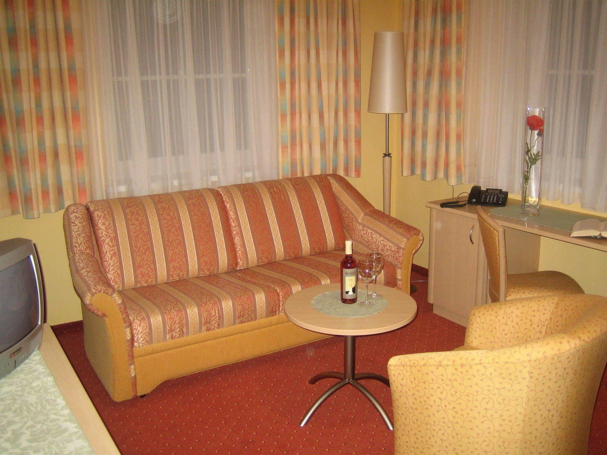 סנט מיכאל אים לונגאו Landhotel Stofflerwirt מראה חיצוני תמונה